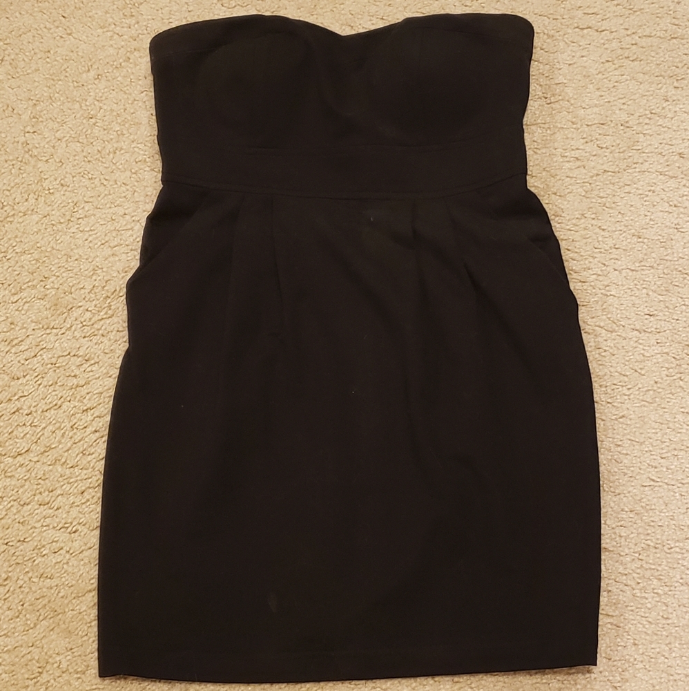 Black Forever 21 Strapless Pleated Dress.  Lightly lined cups. Medium.  EUC OBO